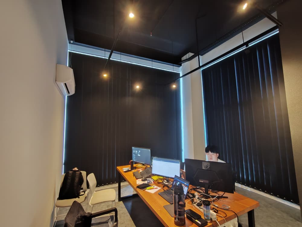 BLACK SERIES OFFICE